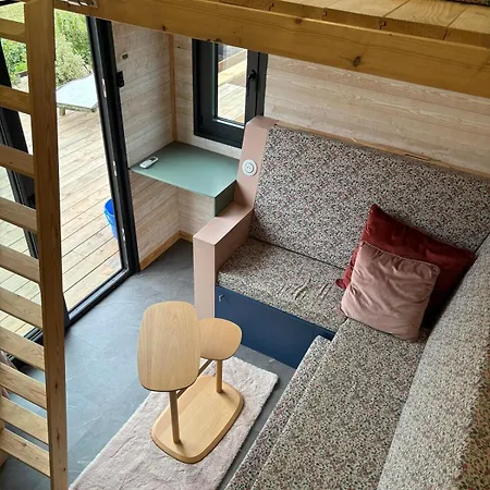 Tiny House Au Coeur D'une Petite Cite De Caractere A