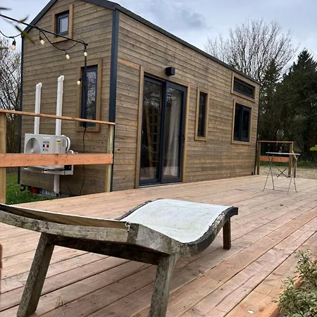 Tiny House Au Coeur D'une Petite Cite De Caractere A