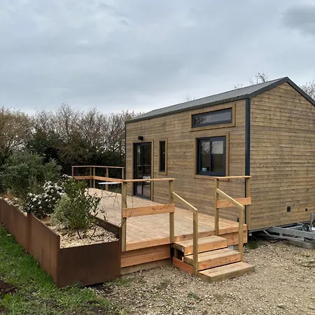 Tiny House Au Coeur D'une Petite Cite De Caractere A Saulges