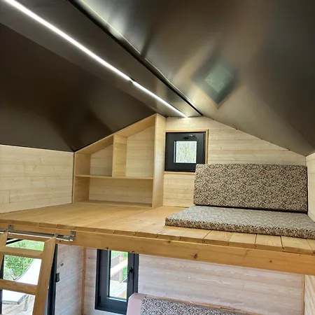 Luxury tent Tiny House Au Coeur D'une Petite Cite De Caractere A